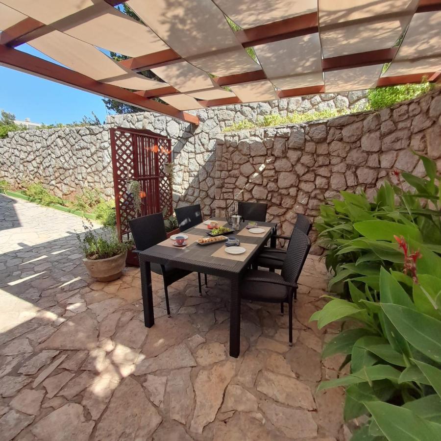 2-Bedroom Apartment 300M From Beach In Punat Exterior foto